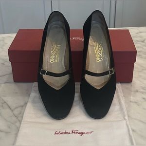 SALVATORE FERRAGAMO Black Suede Women’s Shoes - SIZE 7.5